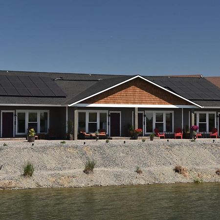 Zillah Lakes Inn Екстер'єр фото