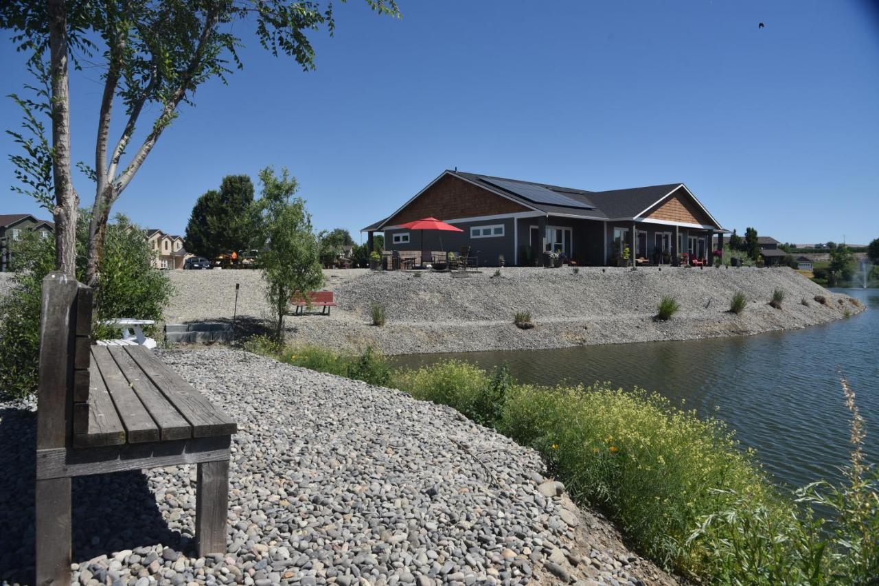 Zillah Lakes Inn Екстер'єр фото
