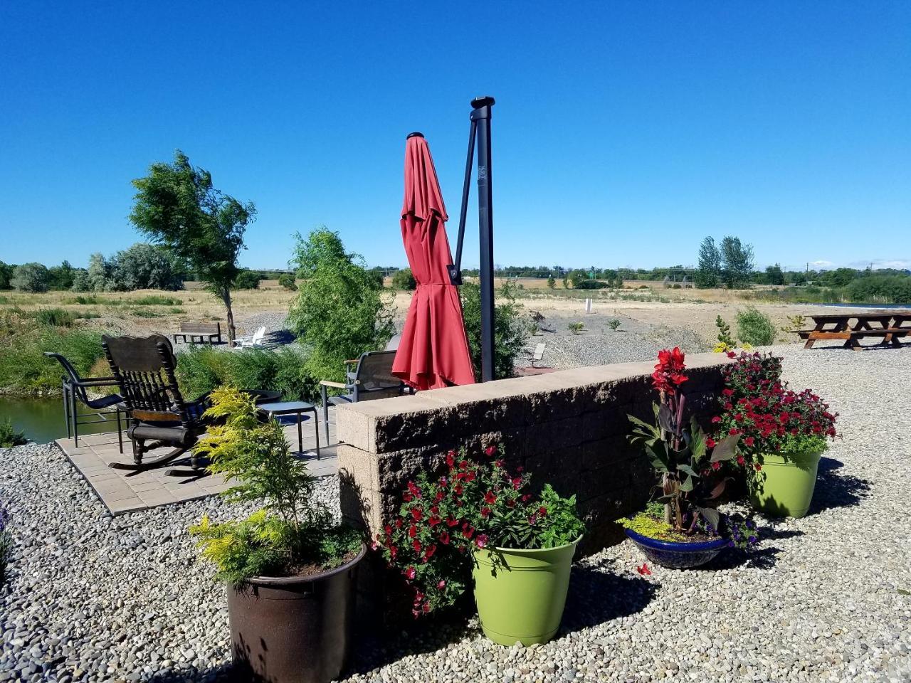 Zillah Lakes Inn Екстер'єр фото